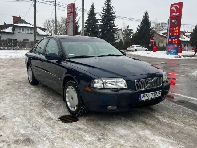 VOLVO S80 