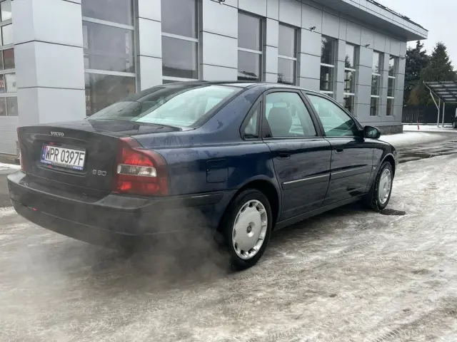 VOLVO S80 
