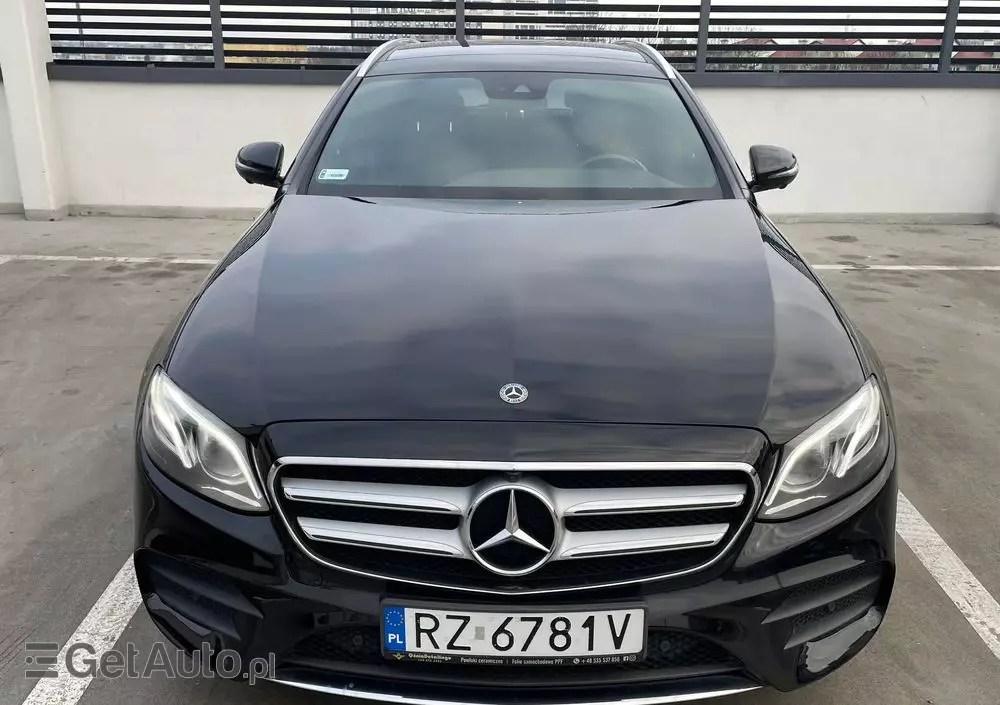 MERCEDES-BENZ Klasa E 220 d 4-Matic Business Edition 9G-TRONIC