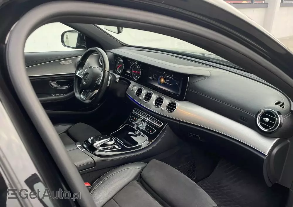 MERCEDES-BENZ Klasa E 220 d 4-Matic Business Edition 9G-TRONIC