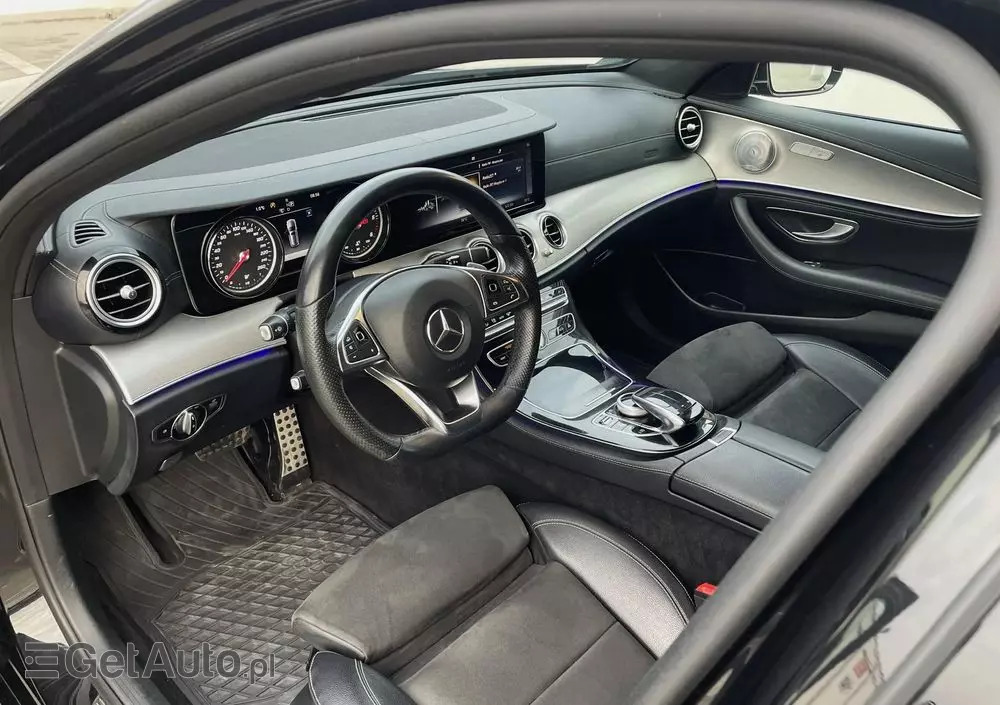 MERCEDES-BENZ Klasa E 220 d 4-Matic Business Edition 9G-TRONIC