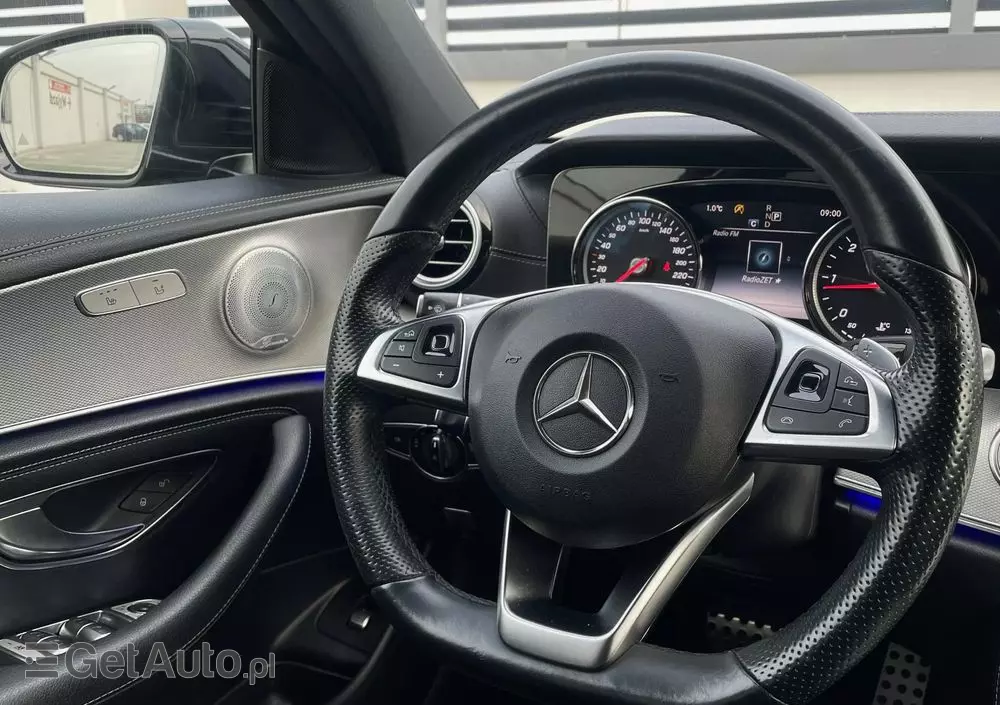 MERCEDES-BENZ Klasa E 220 d 4-Matic Business Edition 9G-TRONIC