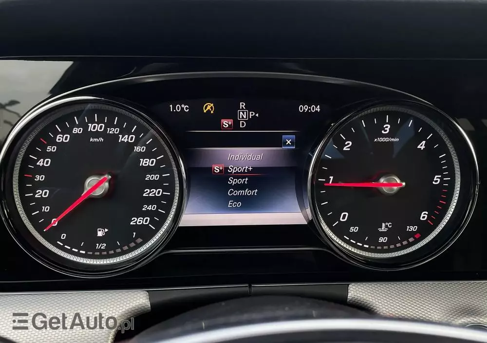 MERCEDES-BENZ Klasa E 220 d 4-Matic Business Edition 9G-TRONIC