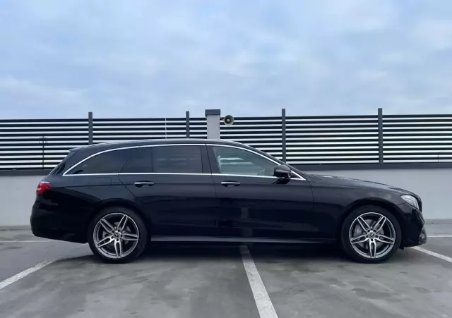 MERCEDES-BENZ Klasa E 220 d 4-Matic Business Edition 9G-TRONIC