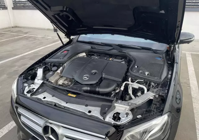 MERCEDES-BENZ Klasa E 220 d 4-Matic Business Edition 9G-TRONIC