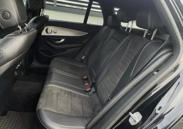 MERCEDES-BENZ Klasa E 220 d 4-Matic Business Edition 9G-TRONIC