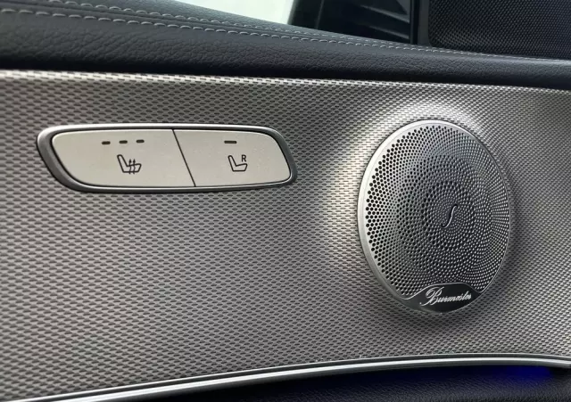 MERCEDES-BENZ Klasa E 220 d 4-Matic Business Edition 9G-TRONIC