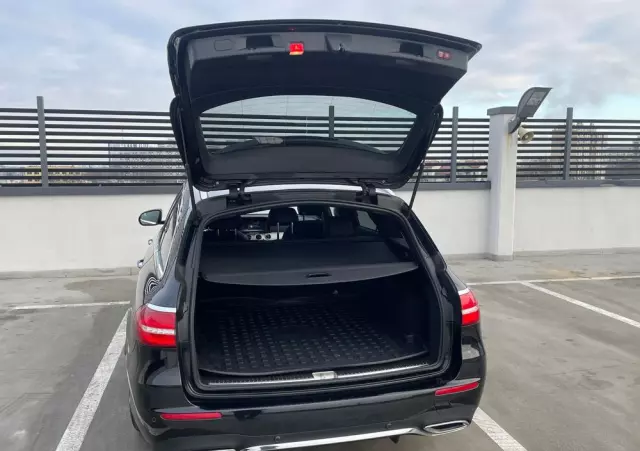 MERCEDES-BENZ Klasa E 220 d 4-Matic Business Edition 9G-TRONIC