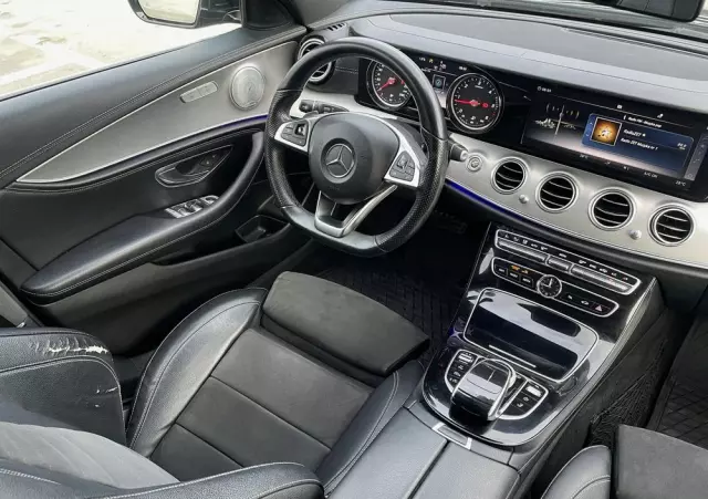 MERCEDES-BENZ Klasa E 220 d 4-Matic Business Edition 9G-TRONIC
