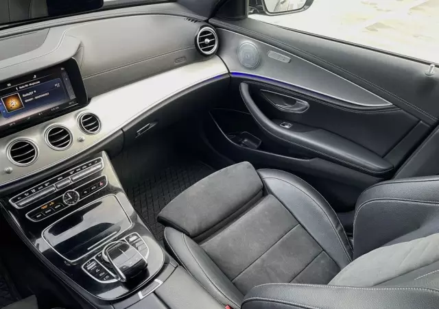 MERCEDES-BENZ Klasa E 220 d 4-Matic Business Edition 9G-TRONIC