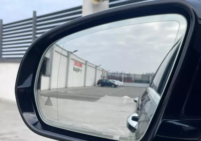 MERCEDES-BENZ Klasa E 220 d 4-Matic Business Edition 9G-TRONIC