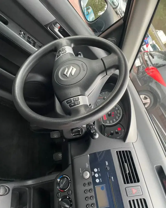 SUZUKI Swift 1.5 Comfort