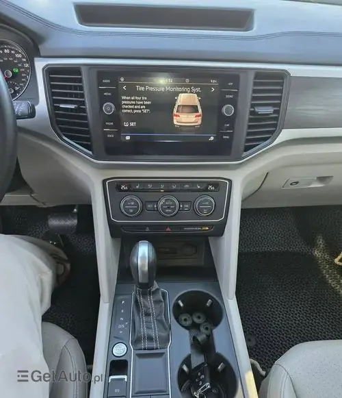 VOLKSWAGEN Atlas 