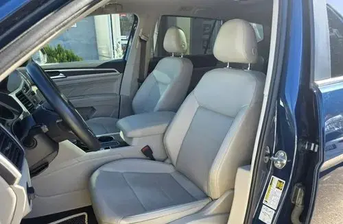 VOLKSWAGEN Atlas 