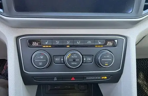 VOLKSWAGEN Atlas 