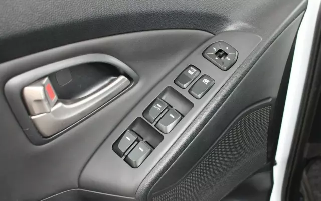 HYUNDAI Ix35 2.0 Premium 2WD