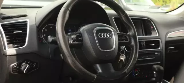 AUDI Q5 