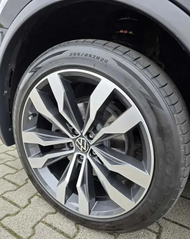 VOLKSWAGEN Tiguan Allspace 2.0 TDI SCR 4Motion DSG R-Line