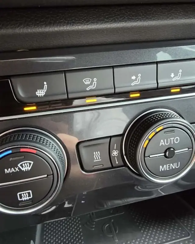 VOLKSWAGEN Tiguan Allspace 2.0 TDI SCR 4Motion DSG R-Line