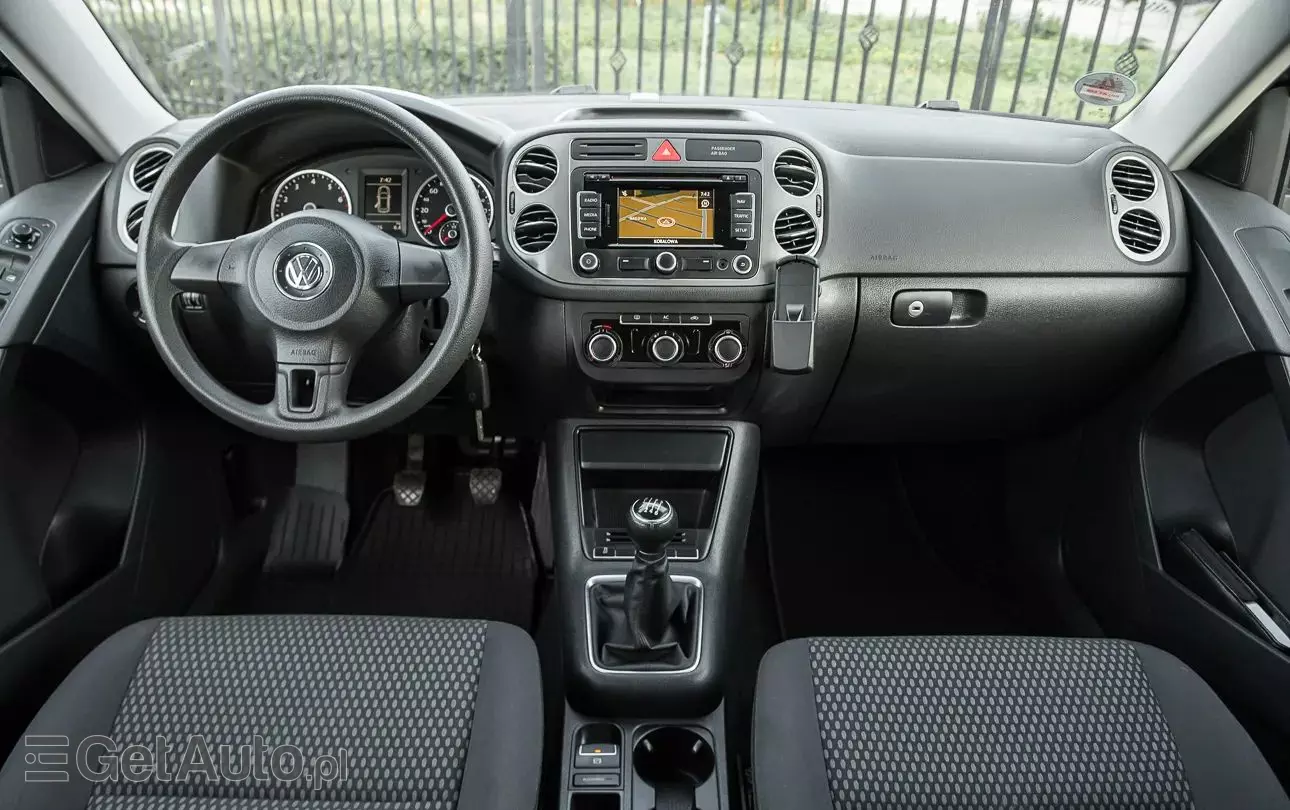VOLKSWAGEN Tiguan 