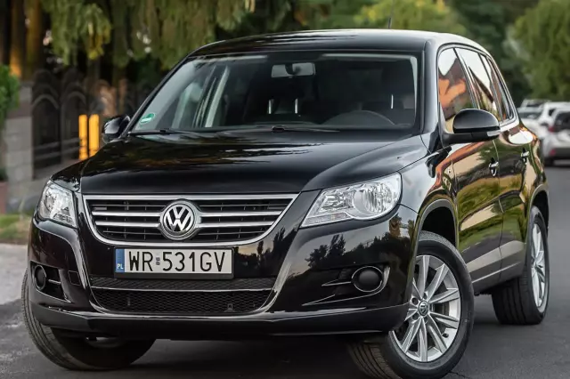 VOLKSWAGEN Tiguan 