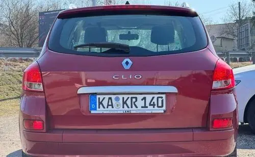 RENAULT Clio 