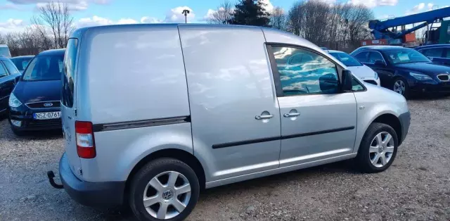 VOLKSWAGEN Caddy 
