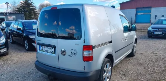 VOLKSWAGEN Caddy 