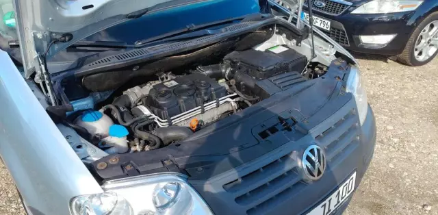 VOLKSWAGEN Caddy 