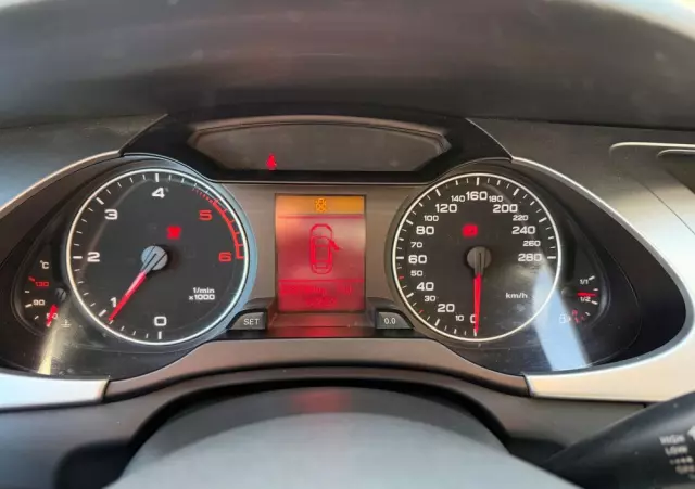 AUDI A4 Avant 2.0 TDI DPF Ambiente