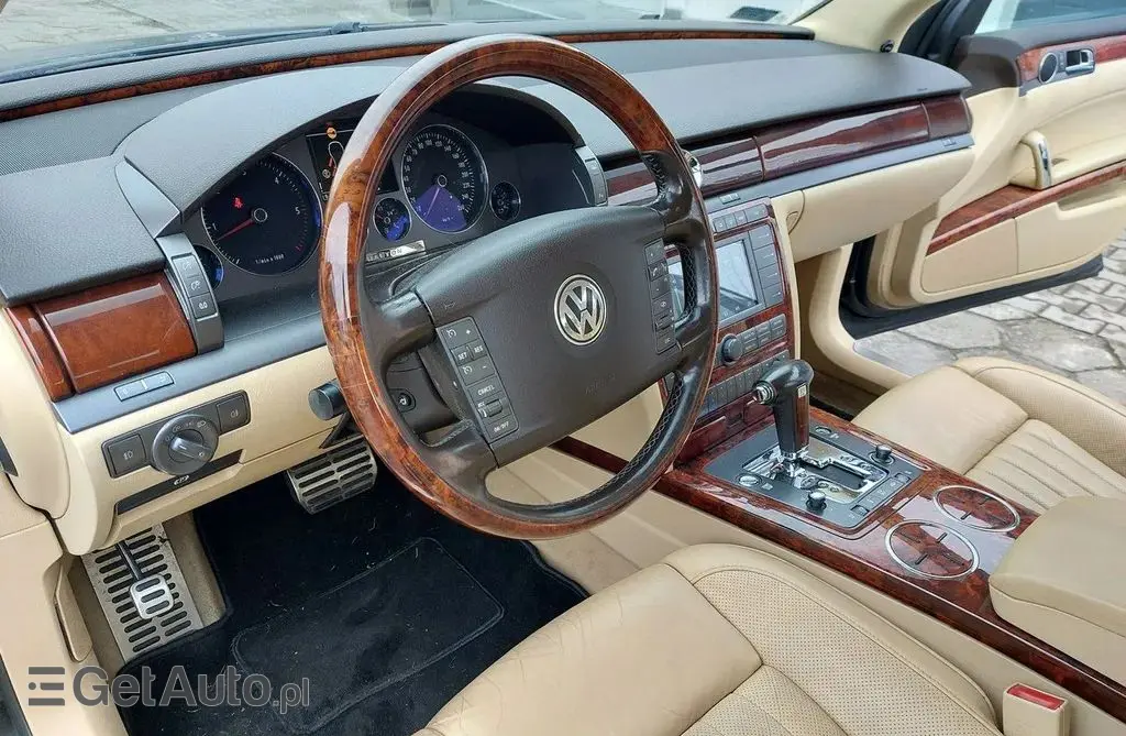 VOLKSWAGEN Phaeton 