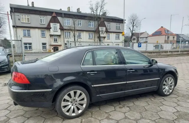 VOLKSWAGEN Phaeton 