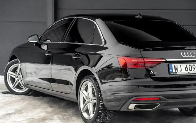 AUDI A4 Limousine 
