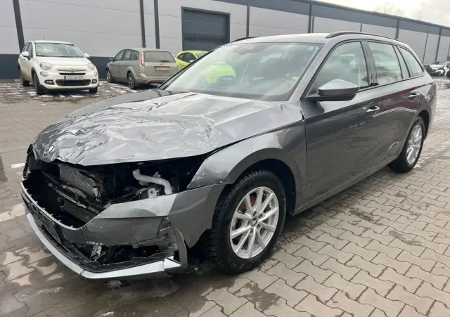SKODA Octavia 1.5 TSI Selection