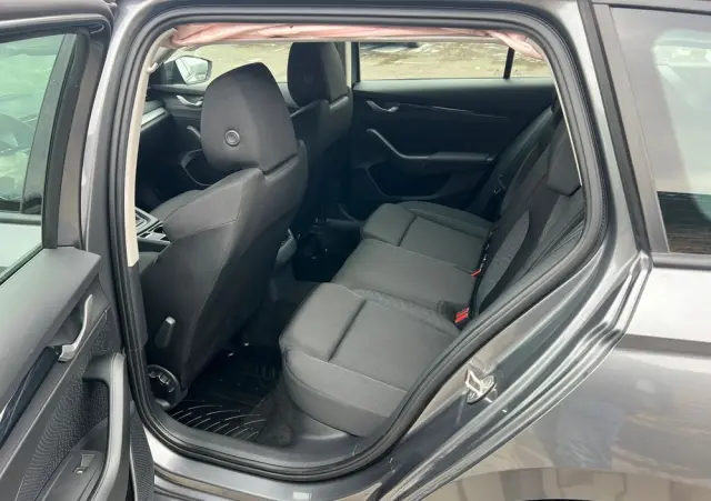 SKODA Octavia 1.5 TSI Selection