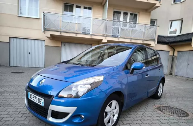 RENAULT Scenic 