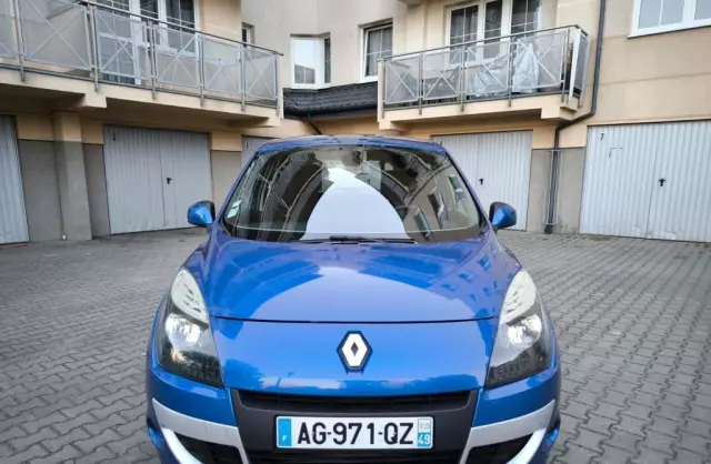 RENAULT Scenic 