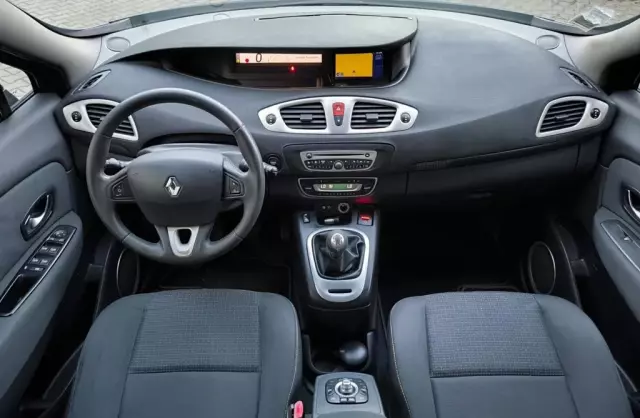 RENAULT Scenic 