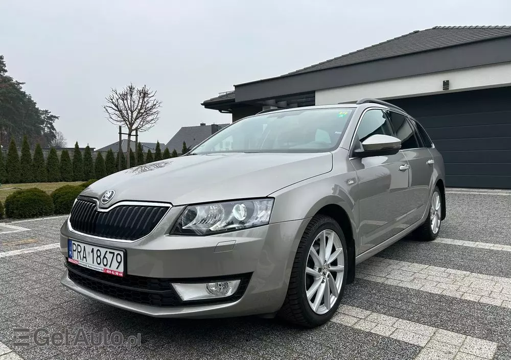 SKODA Octavia Combi 2.0 TDI DSG Edition