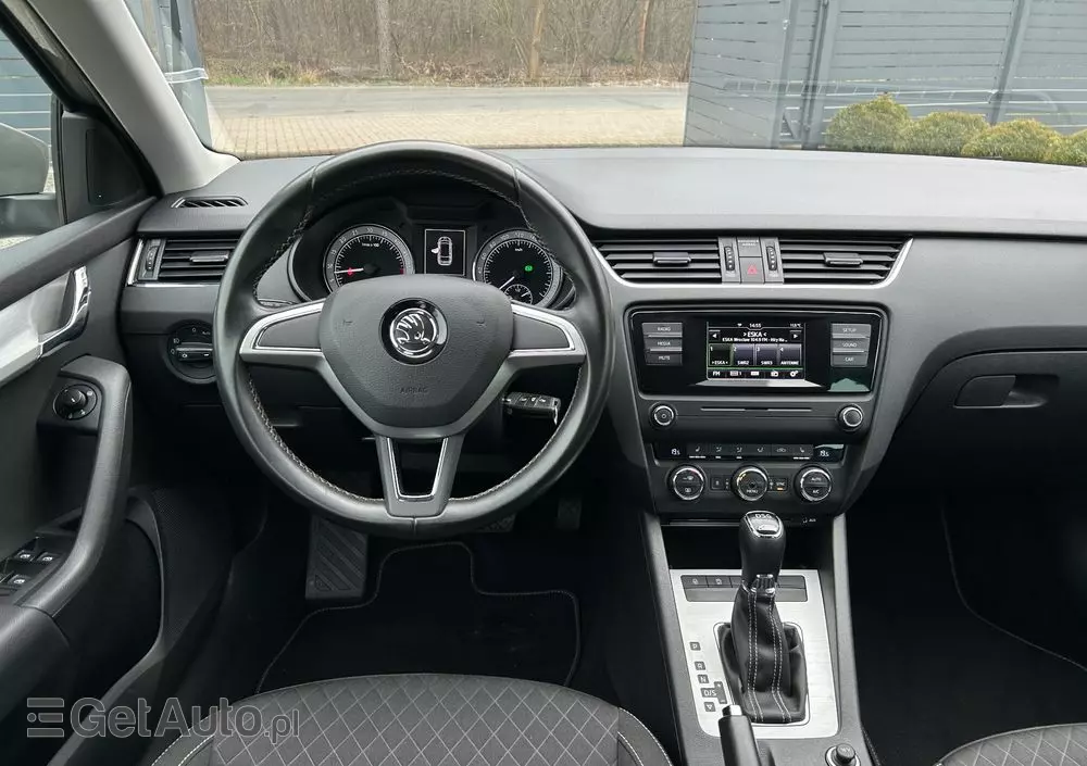 SKODA Octavia Combi 2.0 TDI DSG Edition
