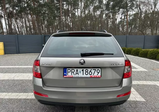 SKODA Octavia Combi 2.0 TDI DSG Edition