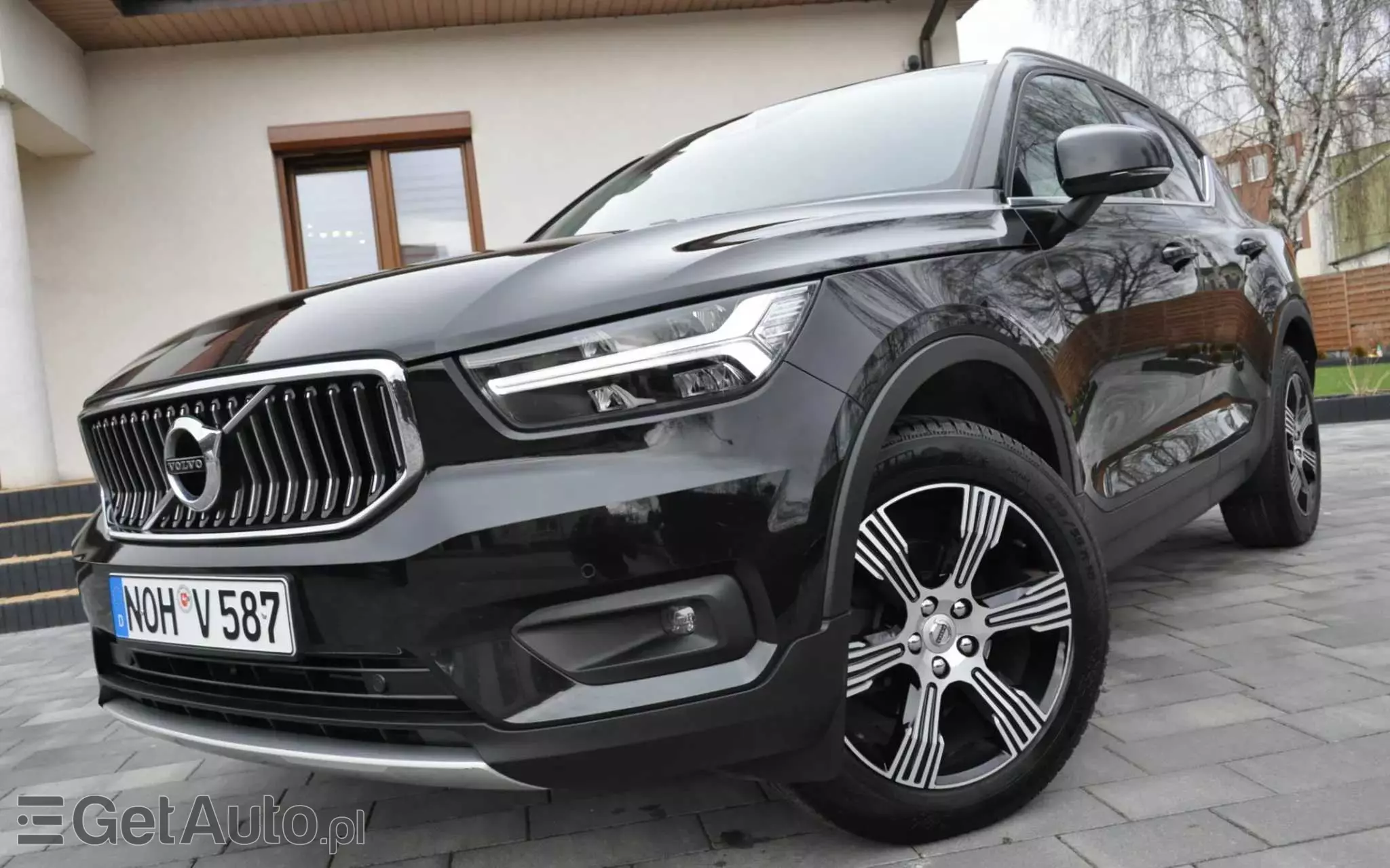 VOLVO XC 40 D3 AWD Momentum Pro