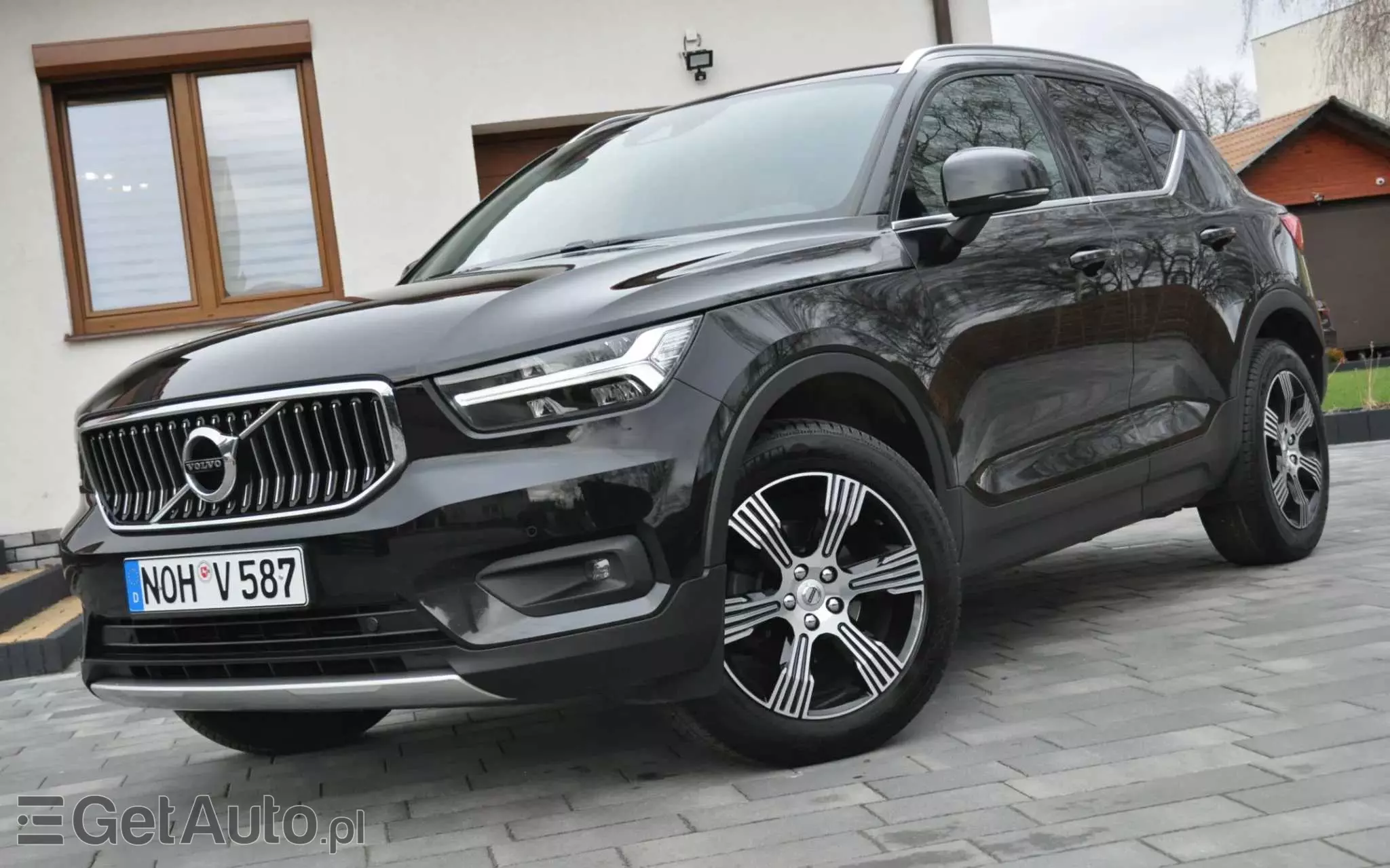VOLVO XC 40 D3 AWD Momentum Pro