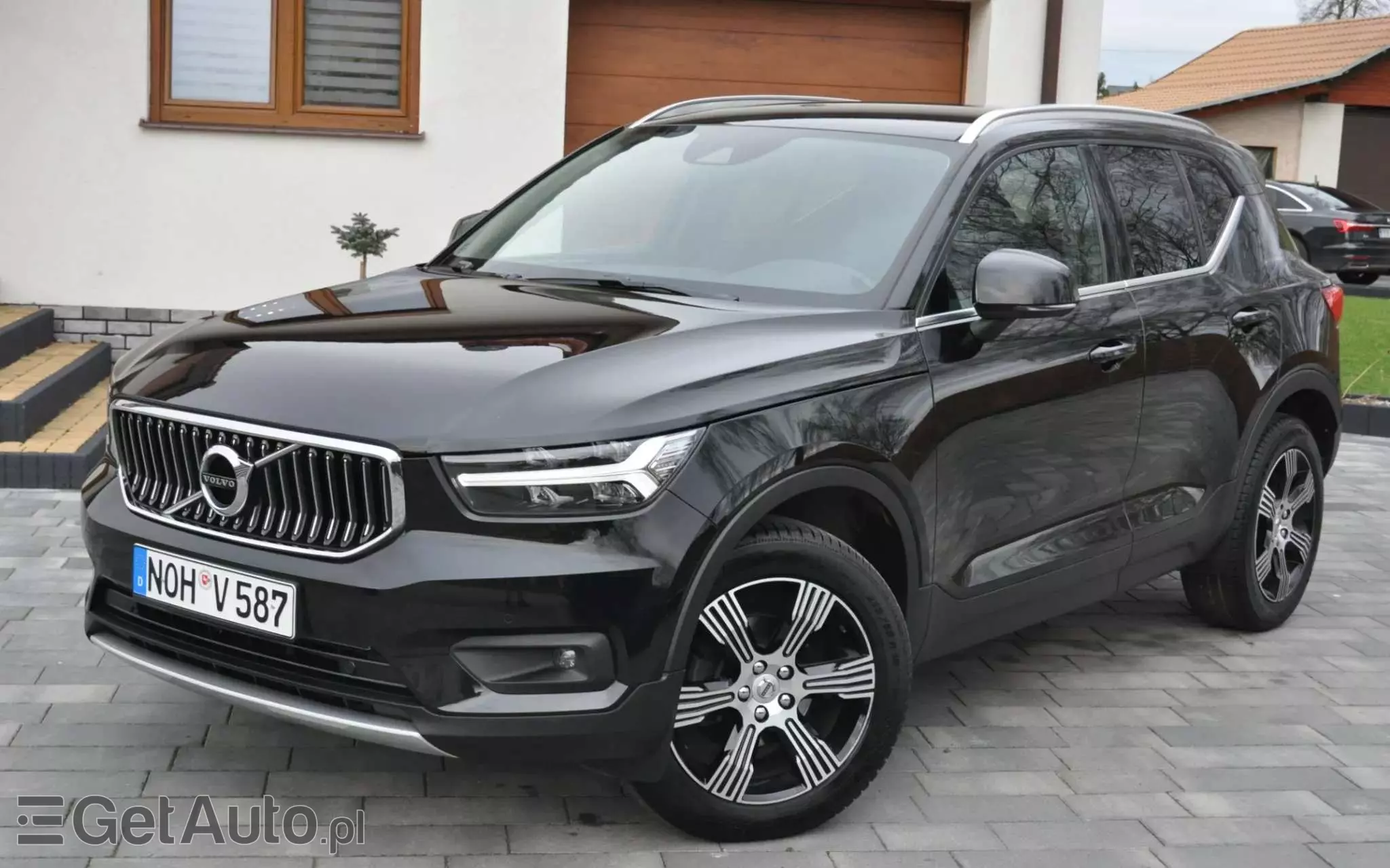 VOLVO XC 40 D3 AWD Momentum Pro