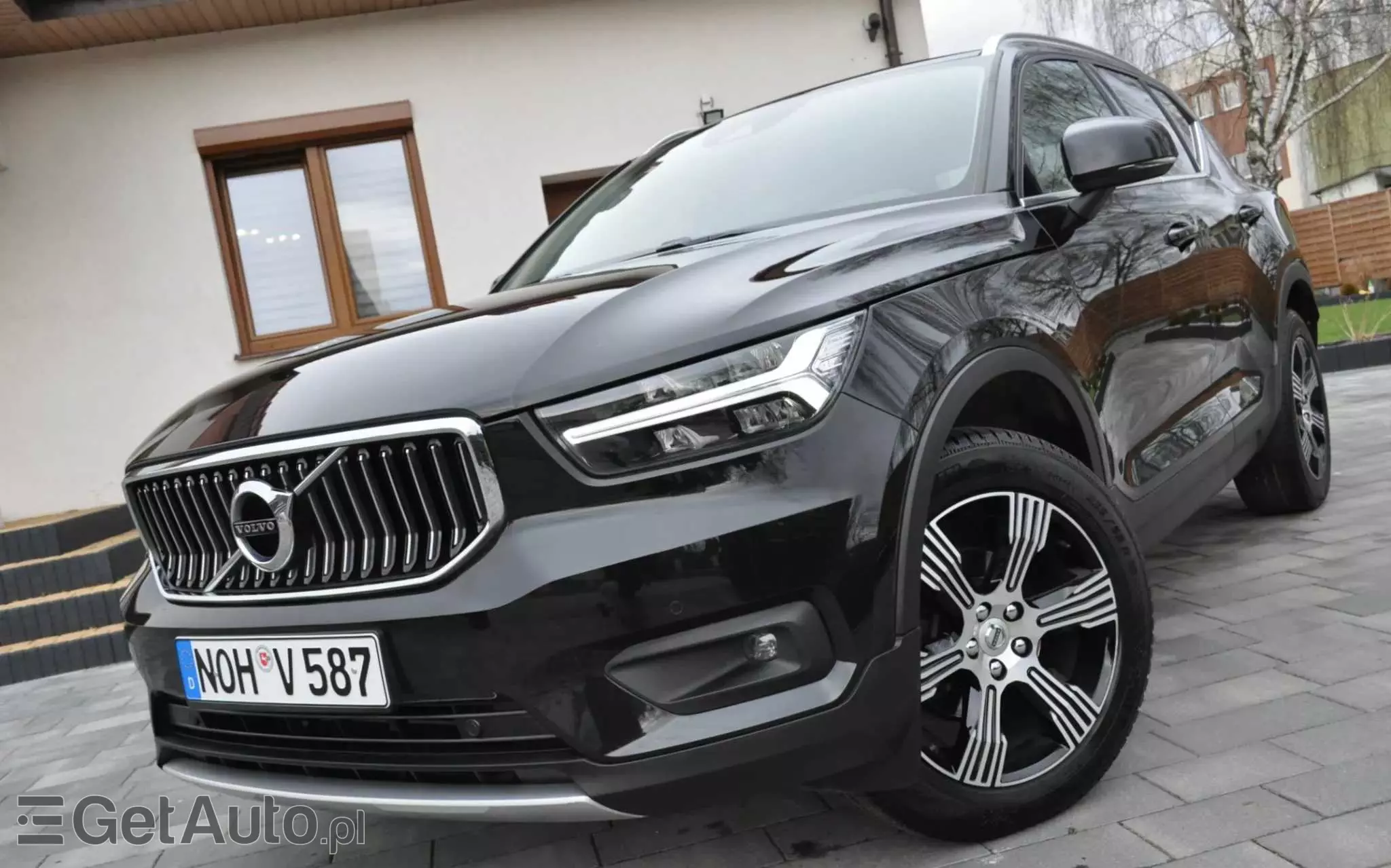 VOLVO XC 40 D3 AWD Momentum Pro