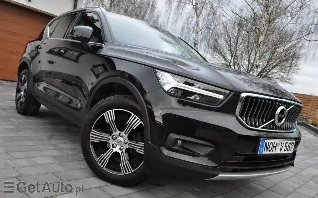 VOLVO XC 40 D3 AWD Momentum Pro