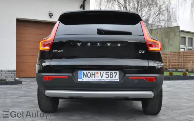 VOLVO XC 40 D3 AWD Momentum Pro