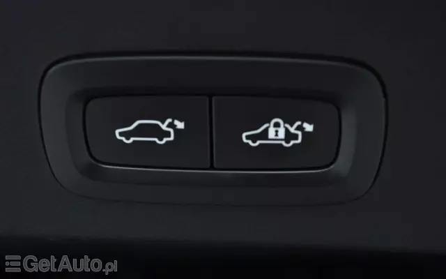 VOLVO XC 40 D3 AWD Momentum Pro