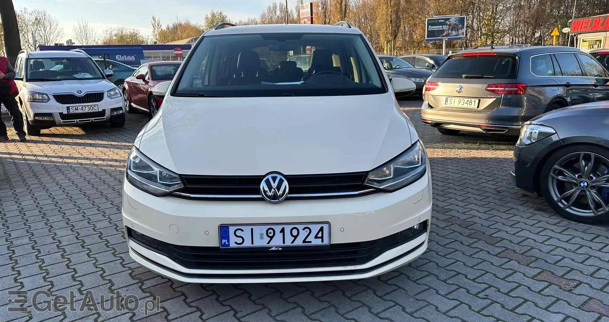 VOLKSWAGEN Touran 
