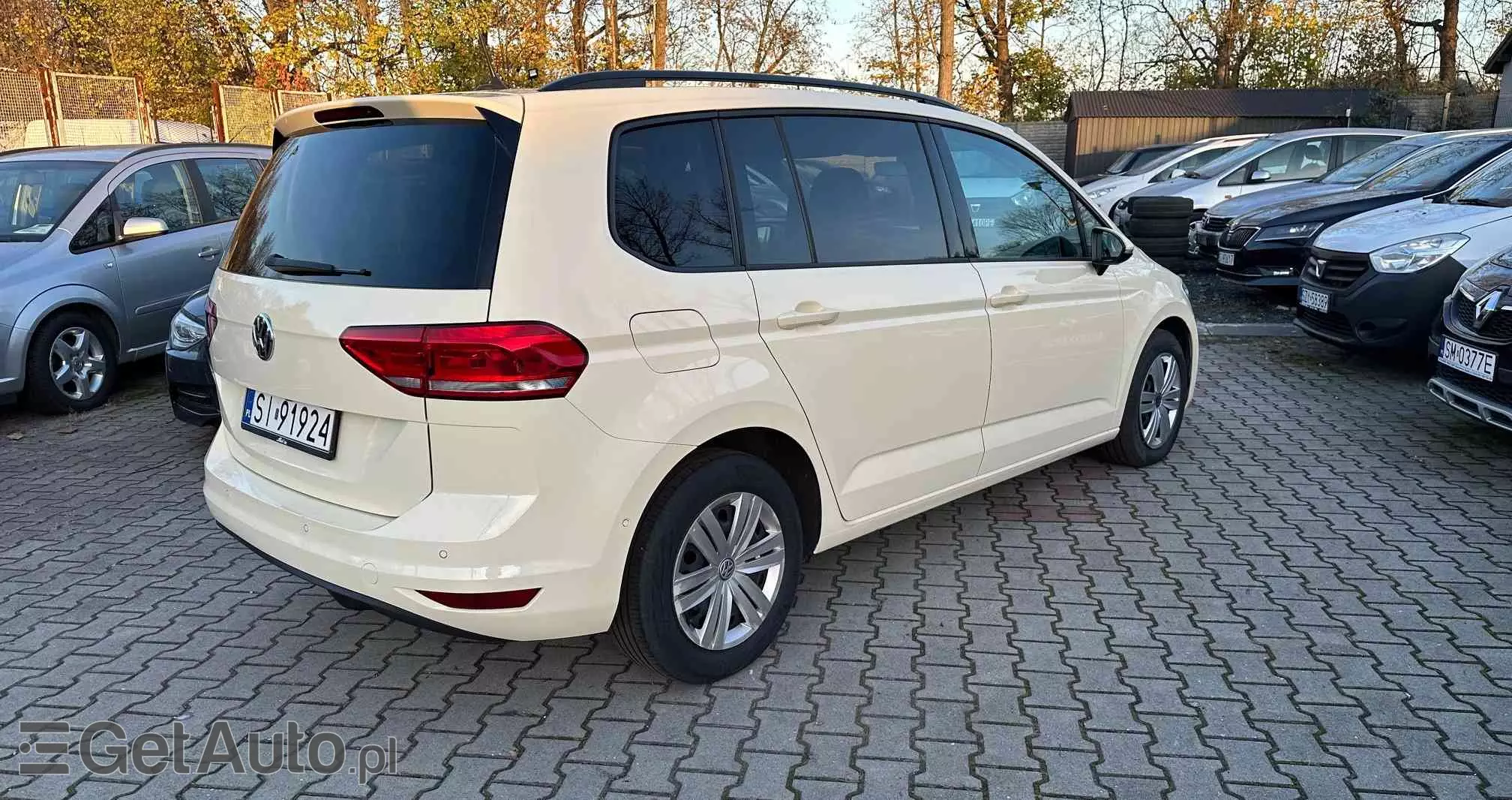 VOLKSWAGEN Touran 